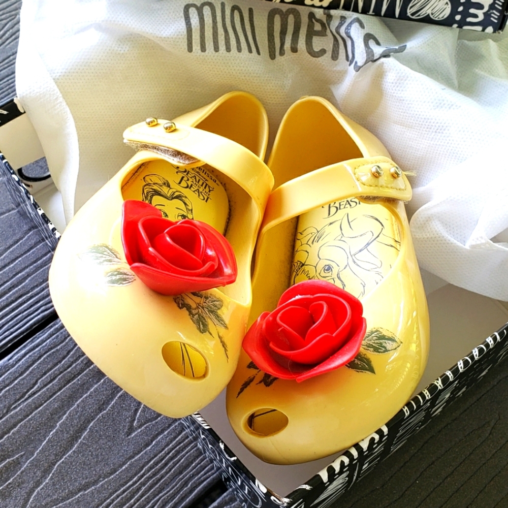 Mini Melissa Beauty and Beauty Rose